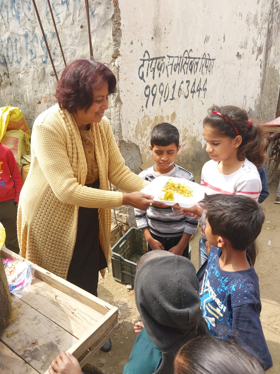 Tiyasa food distribution drive